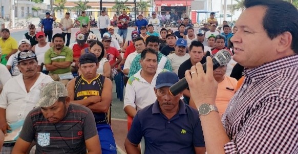 Molestos los pescadores yucatecos porque les pagan un apoyo federal con cheques sin fondos