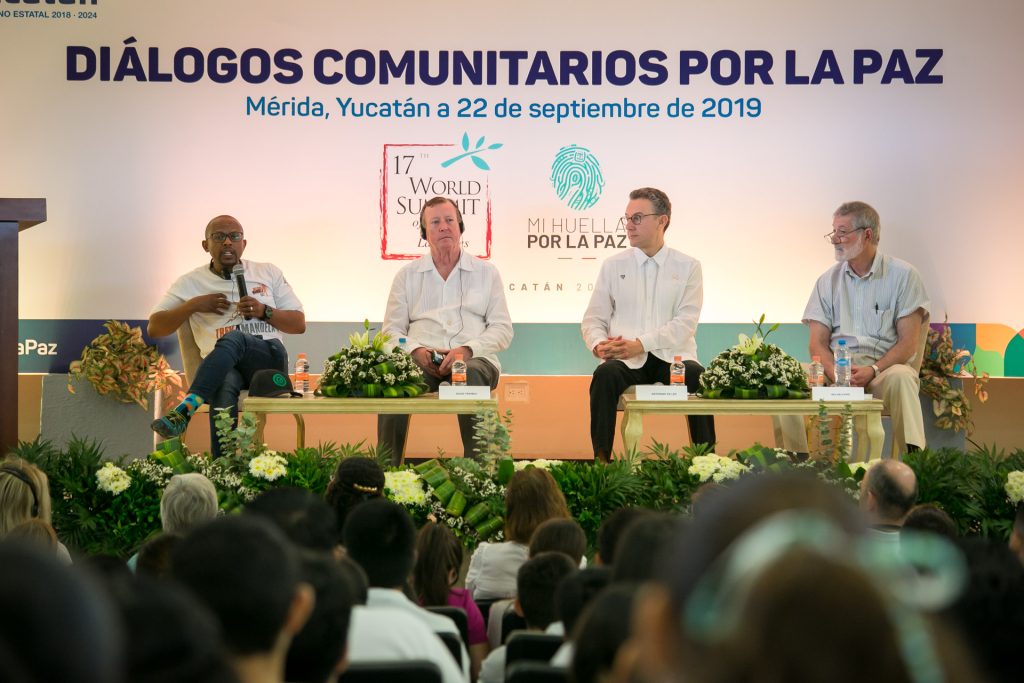 Premios Nobel piden a los jóvenes yucatecos pensar qué acción ayudaría a tener un mejor mundo