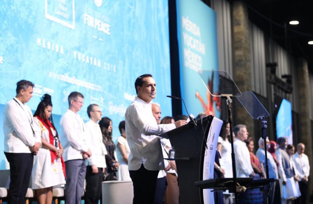 El gobernador Mauricio Vila inaugura la Cumbre de los Premios Nobel de la Paz, en Mérida