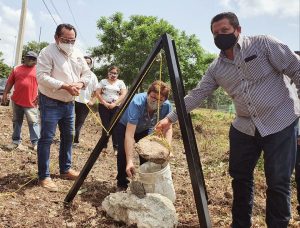 Reclaman a Huacho Díaz que no ayude a estudiantes  y pescadores para que cobren sus apoyos