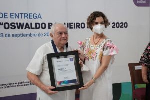 Luis Alvarado Alonzo recibe la Medalla “Oswaldo Baqueiro López” 2020