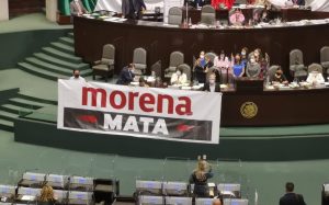 Morena condena a enfermos de cáncer y VIH, se queda con fondo para la salud