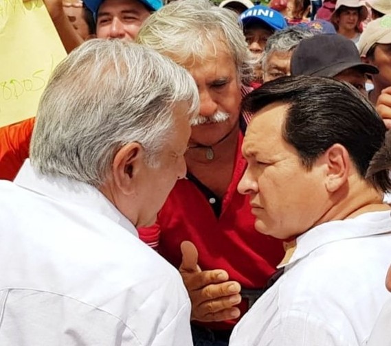 AMLO manda que se investigue a Huacho Díaz Mena