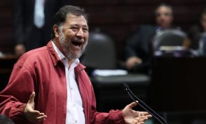 Noroña de nuevo se enterca de no usar cubrebocas