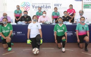 Presentan a equipo femenil yucateco que participará en la Liga de Primera Fuerza Estatal