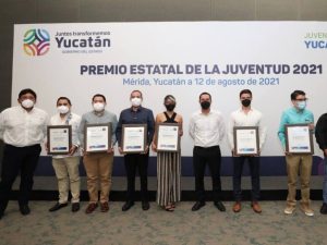 Entregan “Premio Estatal de la Juventud 2021” a 7 jóvenes yucatecos