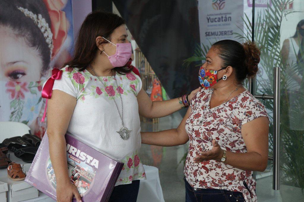 Mujeres de más municipios reciben apoyo de la Semujeres