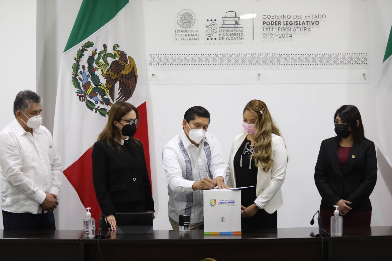 Envía el Gobernador Mauricio Vila Dosal el Informe de Resultados de su tercer año de gestión al Congreso del Estado