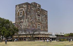 La UNAM pide acelerar el regreso a clases presenciales