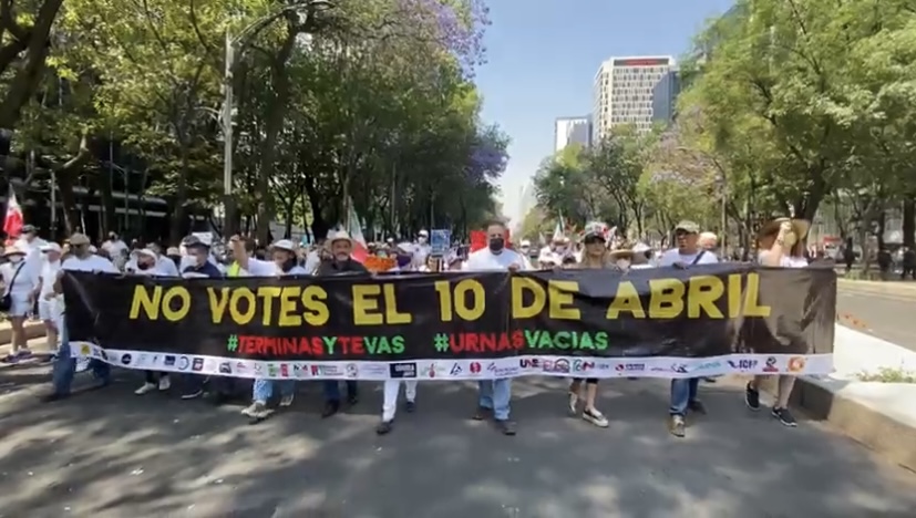 En México protestan contra una consulta