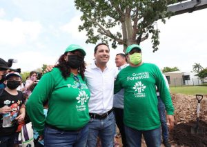 El Gobernador Mauricio Vila Dosal y el alcalde Renán Barrera Concha unen esfuerzos con la ciudadanía para convertir a Mérida en una ciudad sostenible