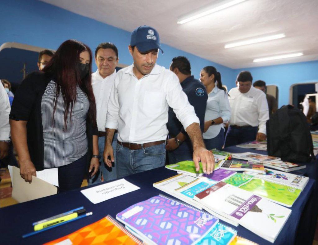 Habitantes de Teya reciben fuerte apoyo del Gobernador Mauricio Vila Dosal