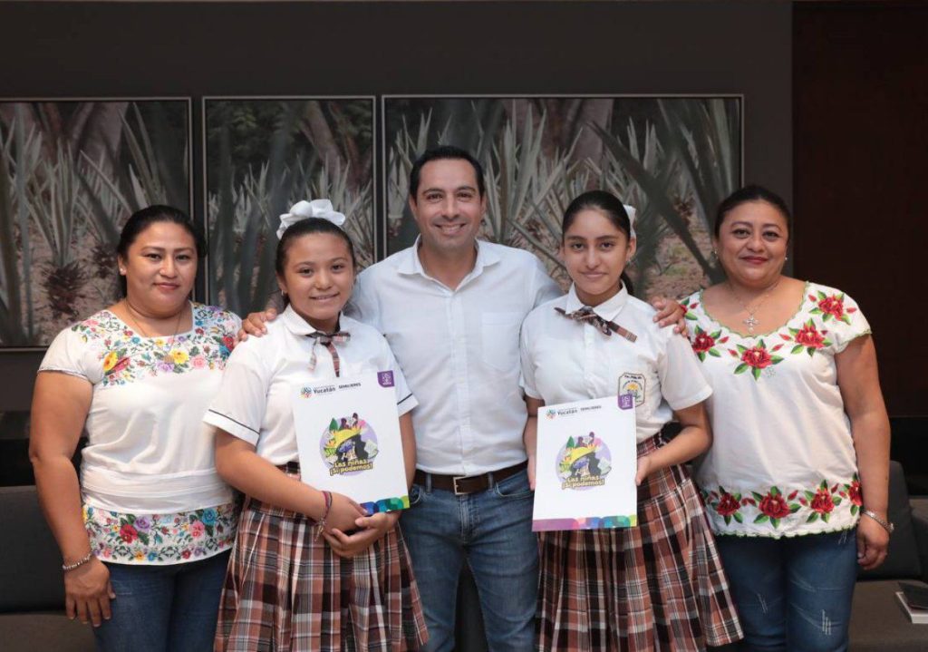 El Gobernador Mauricio Vila Dosal apoya a niñas yucatecas para que participen en el concurso internacional de ciencias en Paraguay