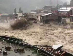 Pakistán, está devastado por las inundaciones más mortíferas en 30 años   