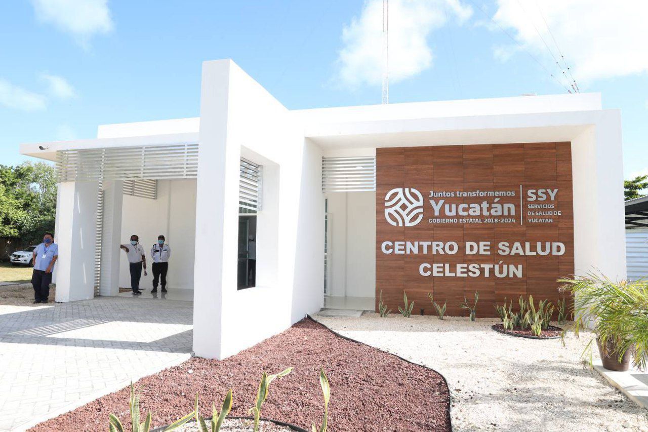 Vila Dosal entregó las obras de remodelación del Centro de Salud de Celestún 
