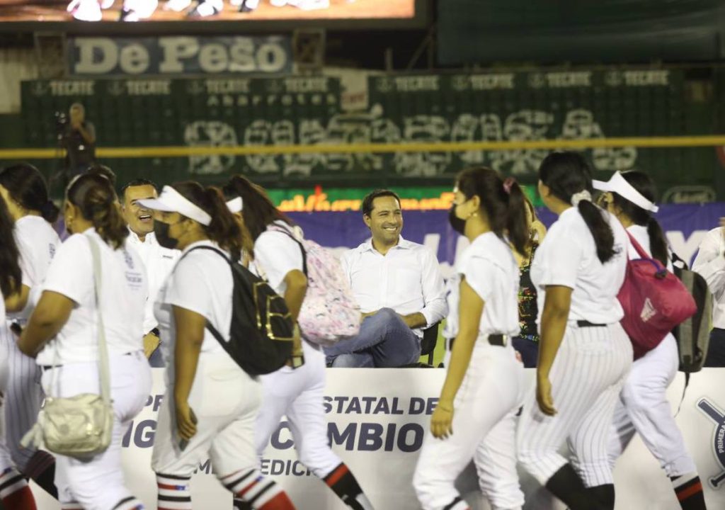 El Gobierno de Mauricio Vila Dosal empodera a las mujeres en todo el estado con el primer Torneo de Sóftbol Femenil Estatal “Liga del Cambio”