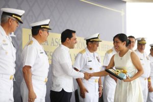 Vila encabeza junto con el subsecretario de la Marina la ceremonia de conmemoración de la Gesta Heroica de la Defensa del puerto de Veracruz