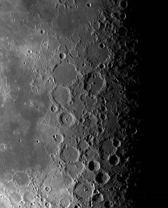 La misión Lucy fotografía grandes extensiones de la superficie lunar 