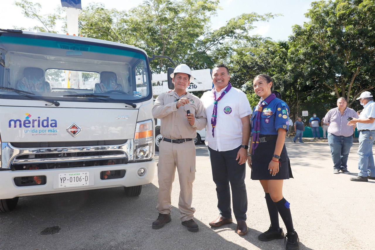 El Ayuntamiento de Mérida renueva su flotilla vehicular 