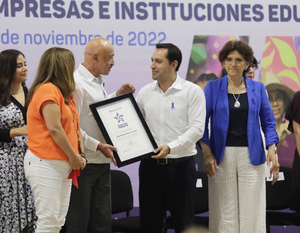 Entrega Vila Distintivos Violeta de espacios laborales y educativos más seguros