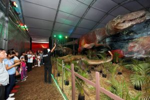 Familias del oriente del estado disfrutan de la “Expo Dinosaurios”