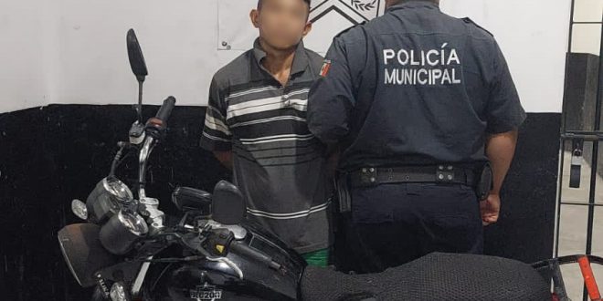 Policía de Kanasín recupera moto robada