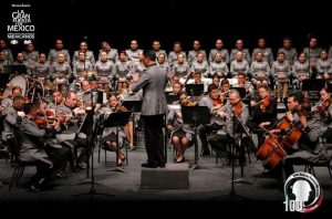 La Orquesta Sinfónica de la Sedena en el Palacio de la Música en Dia de Reyes