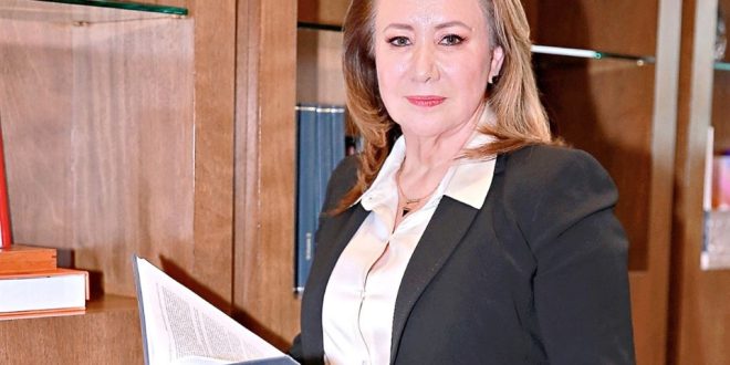 Solicitan juicio político contra la ministra plagiaria Yasmín Esquivel