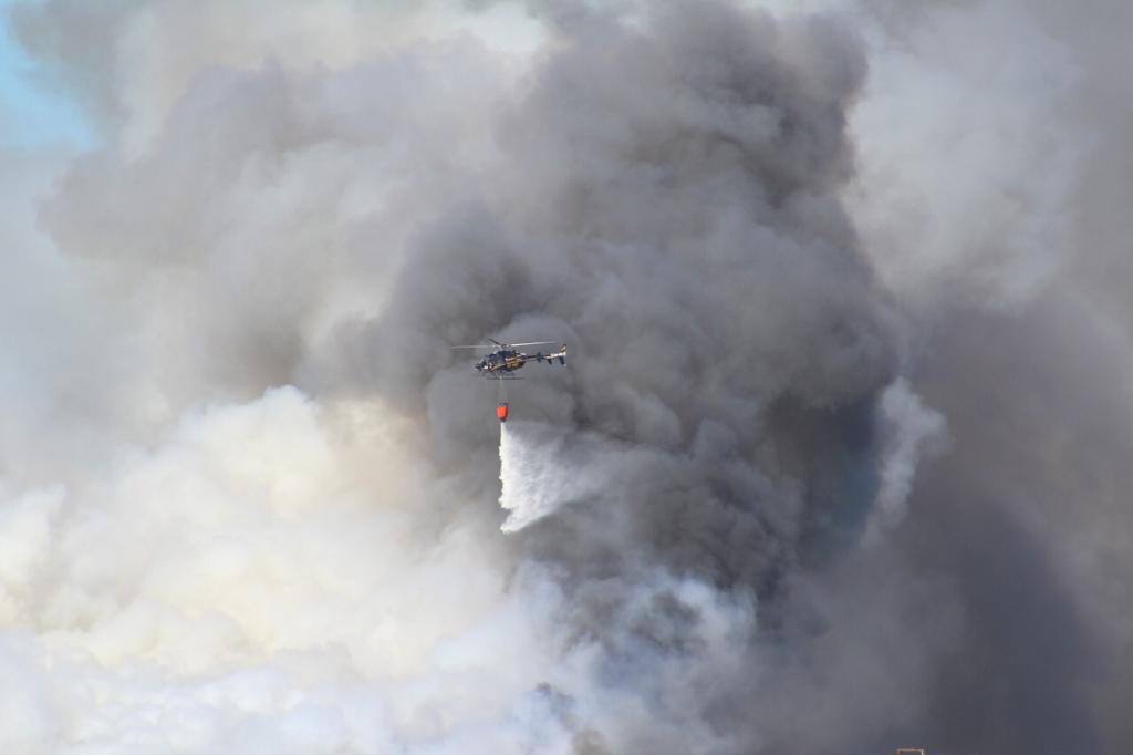 Tras ardua labor es controlado el incendio en el relleno sanitario de Mérida