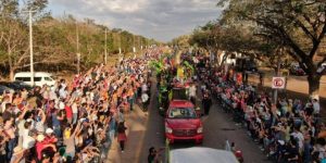 Las comparsas contagian con su ritmo y alegría a los miles de asistentes a Xmatkuil en el  Domingo de Bachata