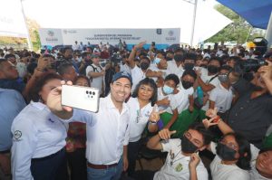 Supervisa el Gobernador Mauricio Vila Dosal el avance del programa Yucatán Digital