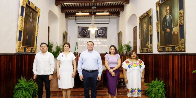 El Ayuntamiento de Mérida reconoce a las mujeres que contribuyeron a la consolidación de sus derechos políticos