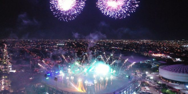 Los Leones de Yucatán realizan espectacular inauguración de temporada en el Kukulcán