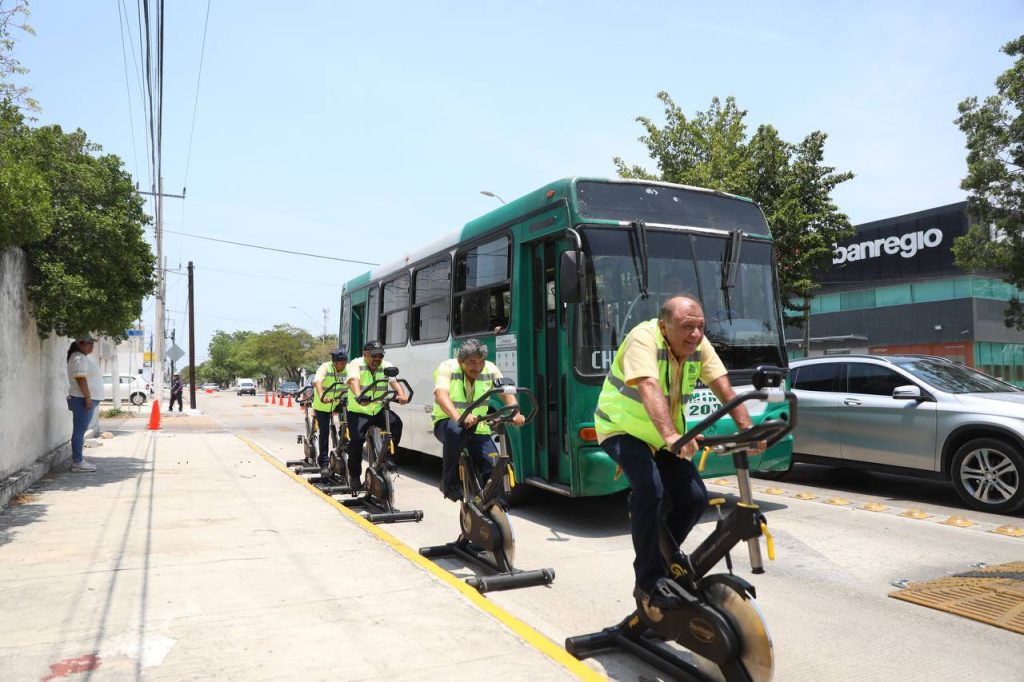 El Gobierno del Estado brinda taller de sensibilización a operadores de transporte público para ofrecer un mejor servicio