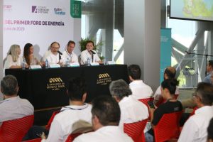 Continúa Vila Dosal impulsando estrategias para asegurar la sostenibilidad energética en Yucatán