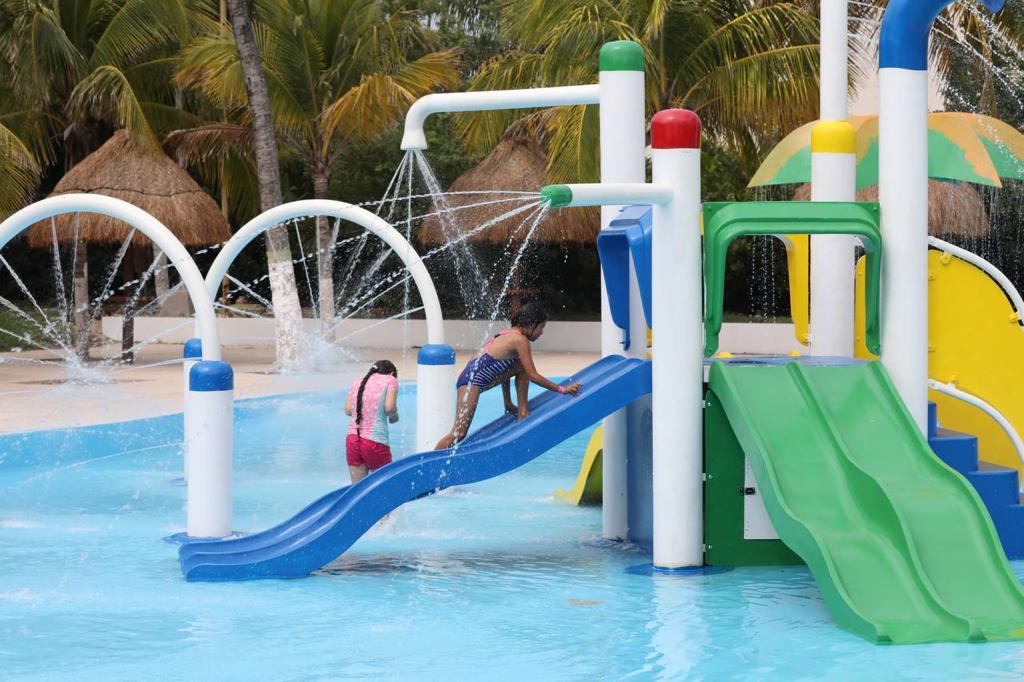 El balneario del Isstey en el puerto de Yucalpetén recibe de nuevo a las familias yucatecas