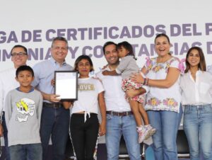 Familias del sur de Mérida gozan de certeza patrimonial gracias al apoyo del Gobernador Mauricio Vila Dosal