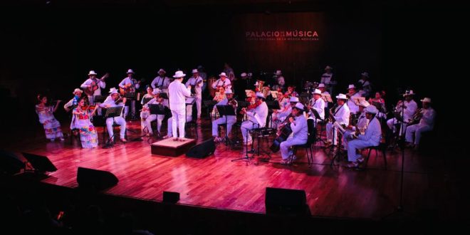 La Orquesta Típica Yukalpetén rinde tributo a Armando Manzanero