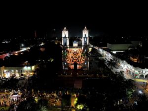 Inaugura Vila Dosal el espectáculo de luz y sonido en la Iglesia de San Servacio en Valladolid