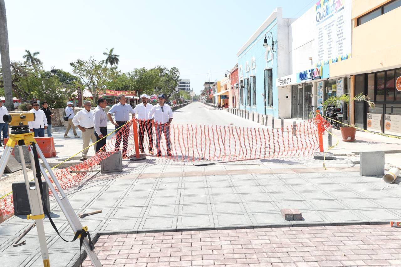 Supervisa Vila Dosal los trabajos de construcción del Corredor Turístico y Gastronómico