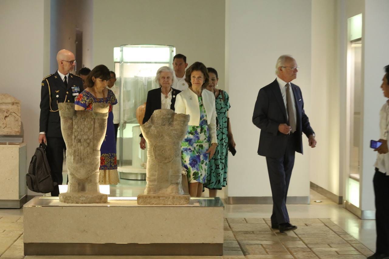 Los Reyes de Suecia finalizan su visita a Yucatán con un recorrido por el Gran Museo del Mundo Maya