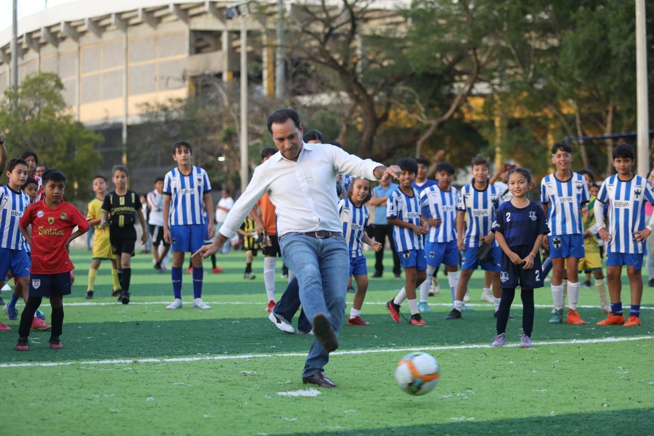 Inaugura el Gobernador Mauricio Vila Dosal la primera edición de la Super Liga Gobernador 2024