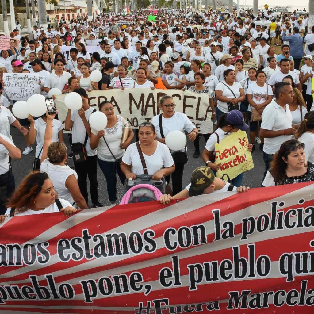 Policías de Campeche alertan a policías de Yucatán a no dejar entrar a Morena