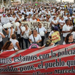 Policías de Campeche alertan a policías de Yucatán a no dejar entrar a Morena