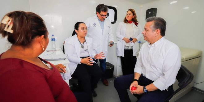 El Ayuntamiento de Mérida pone en marcha el servicio de electrocardiograma sin costo en la Feria de la Salud