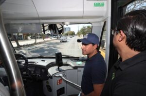 Vila Dosal supervisó el recorrido de la nueva ruta Facultad de Ingeniería del Ie-tram que próximamente entrará en operación