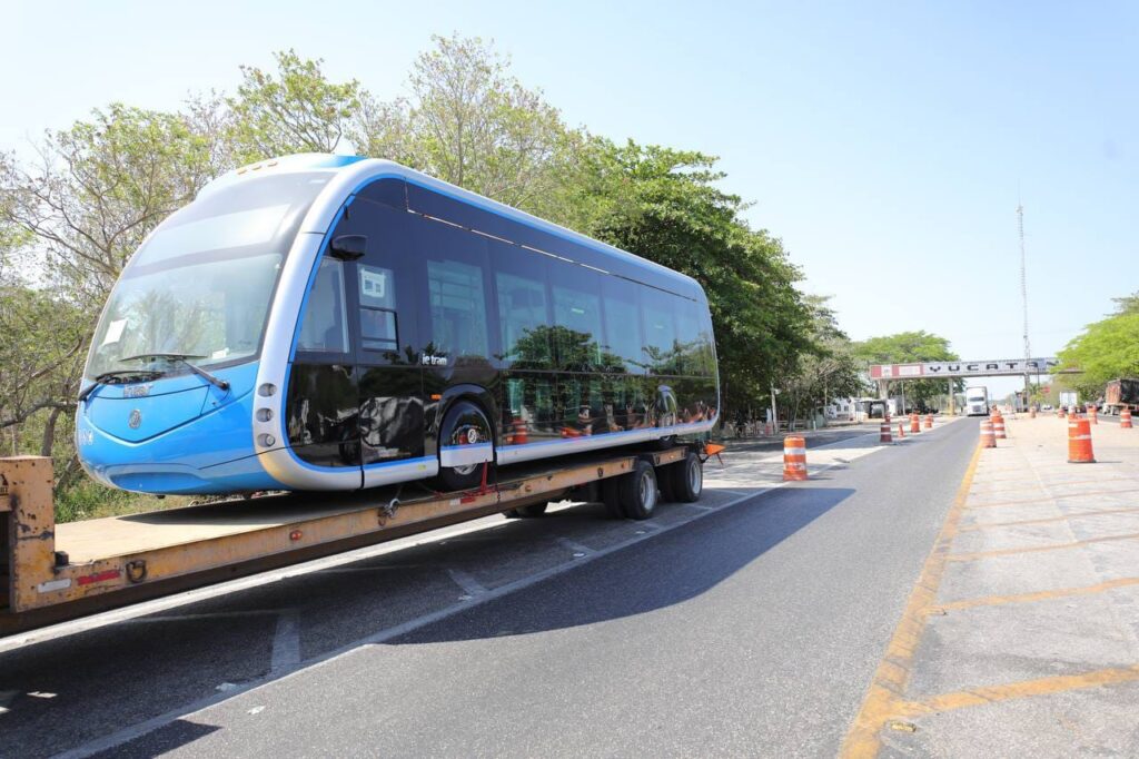 Arriban a Yucatán 6 nuevas unidades del Ie-Tram para la cuarta y quinta rutas: La Plancha-Umán y La Plancha-Umán (Estación del Tren Maya)