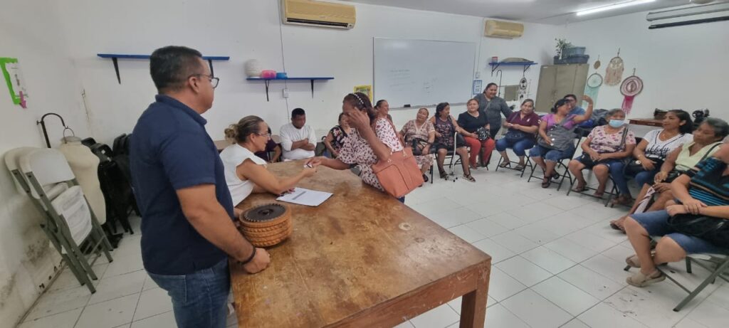 Fritangueros de Mérida acuerdan manejo adecuado de aceites en Domingo