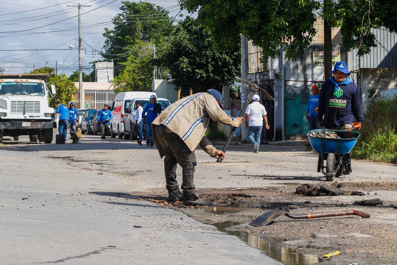 Cecilia Patrón: calles de Mérida se mejoran sin descanso