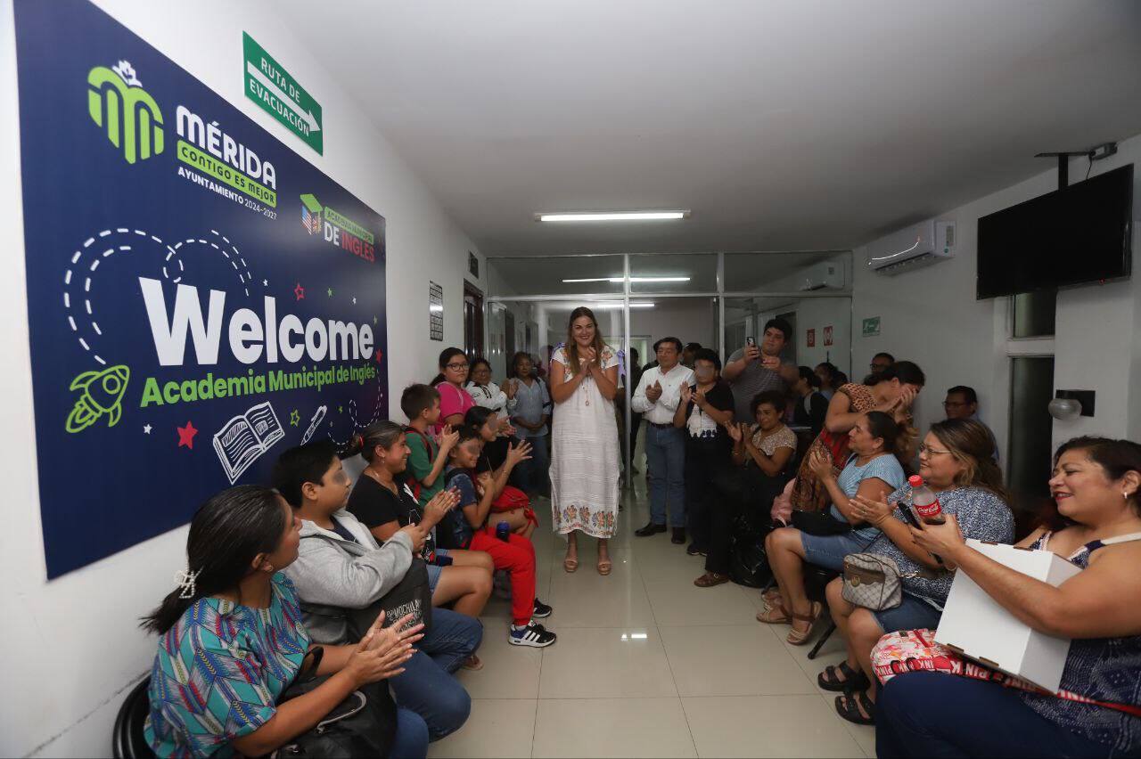 Cecilia Patrón asegura enseñanza de inglés accesible para los meridanos